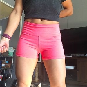 YOGA SHORTS